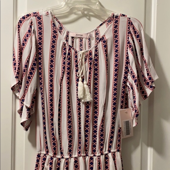 JustFab Gauze Print Dress in White, Navy, Red - Picture 6 of 8